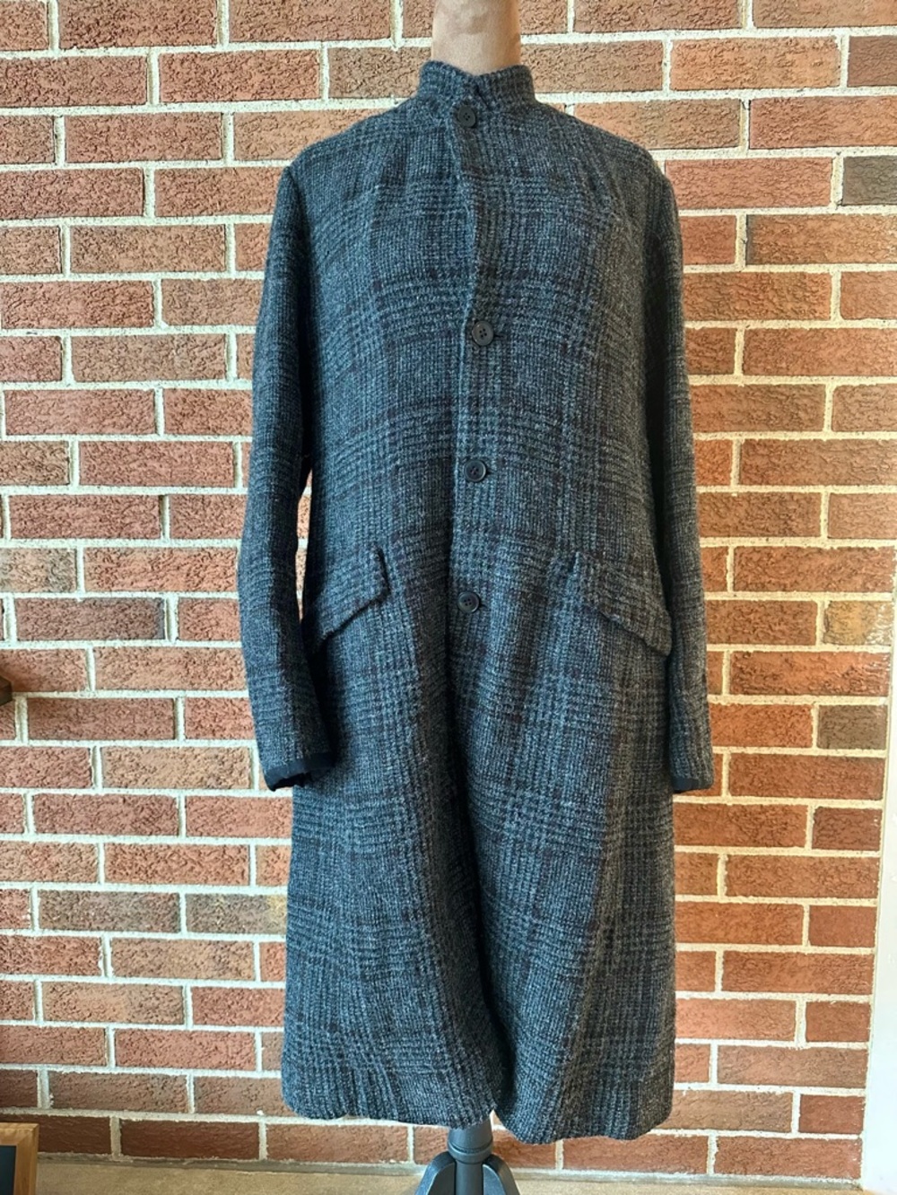 pas de calais Gray Plaid Women's Long Overcoat Buttons Collar, Size 36/ US 4